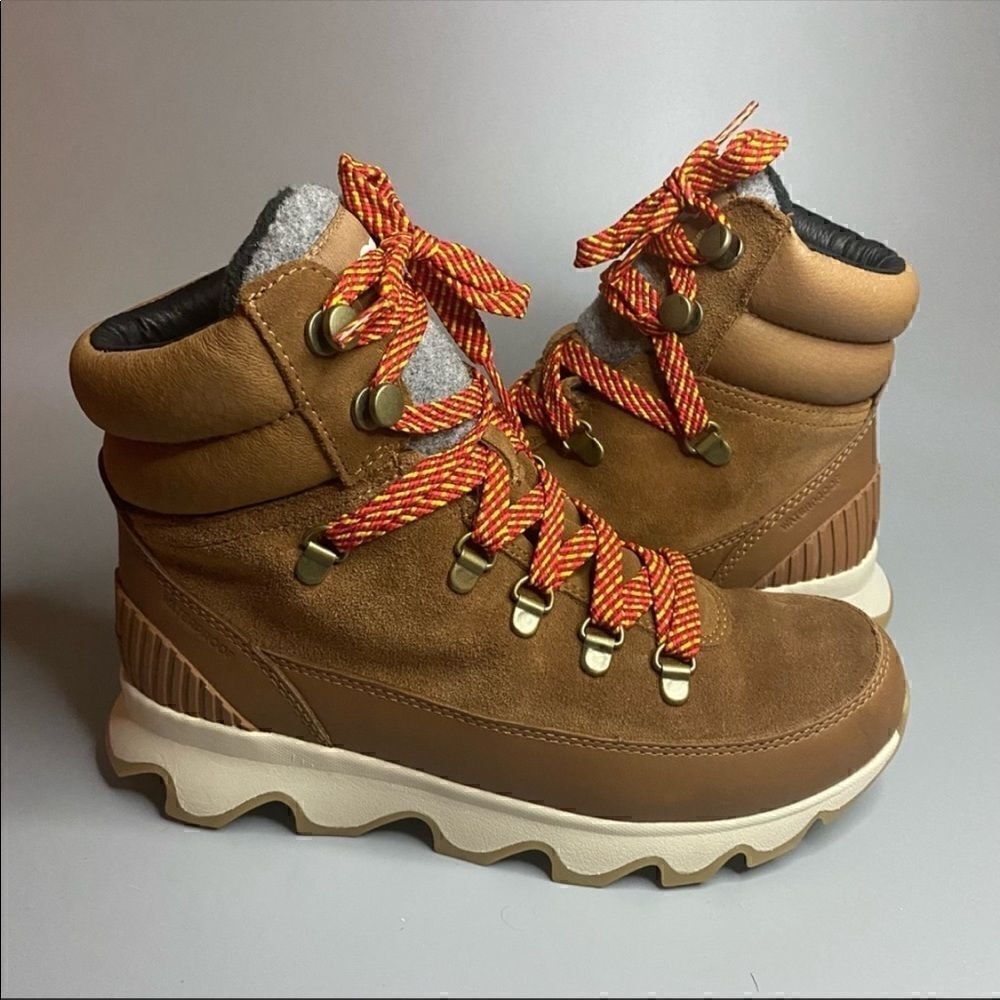 Sorel Kinetic Conquest Boots Velvet Tan 5.5 Waterproof Hiking
